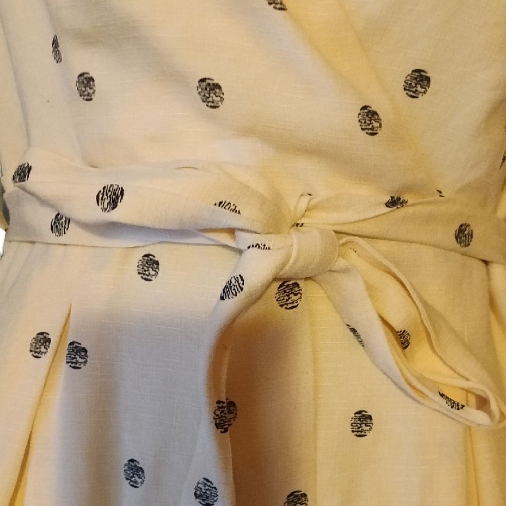 Butter Yellow midi dress - Picture 3 of 4